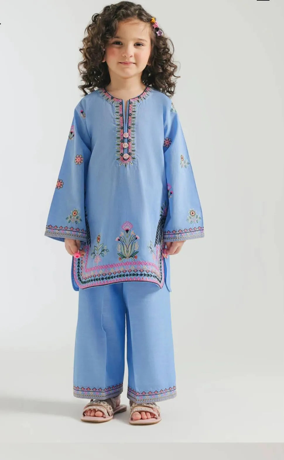 Kalaagi Eid Collection – Blue Embroidered Lawn 2 Piece Girl Suit Unstitched