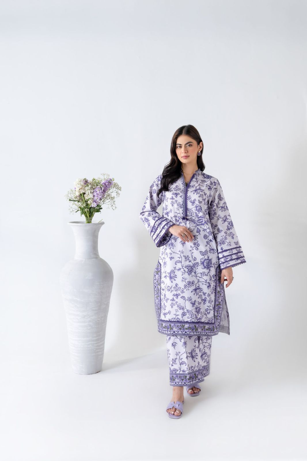 Tana Bana Lawn Collection 2026 – 3PCS Unstitched Digital Printed Lawn Suit with Embroidered Chiffon Dupatta